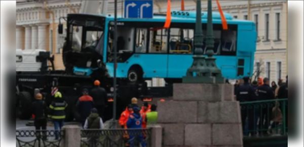सेंट पीटर्सबर्ग में बस दुर्घटना में मरने वालों की संख्या बढ़कर 7 हुई