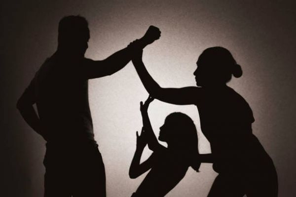 ‘छत्तीसगढ़’ का  संपादकीय : पारिवारिक हिंसा घटाने क्या करने की जरूरत?