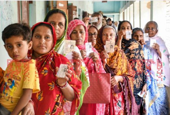 पश्चिम बंगाल की आठ लोकसभा सीट पर सुबह नौ बजे तक 15.24 प्रतिशत मतदान दर्ज किया गया