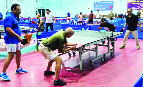 स्व. विद्याचरण शुक्ल स्मृति रायपुर जिला अंतर संस्थान युगल टेबल टेनिस स्पर्धा अंतिम चरण में