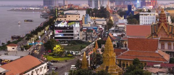कंबोडिया में नौकरी के नाम पर ठगे जा रहे भारतीय