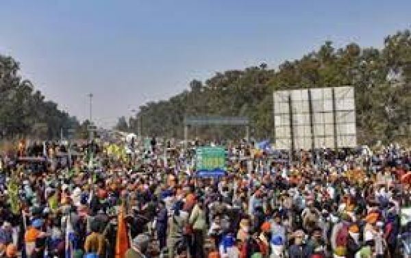‘दिल्ली चलो’ विरोध अभियान के 100 दिन पूरे होने पर शंभू, खनौरी सीमा पर इकट्ठा हुए किसान