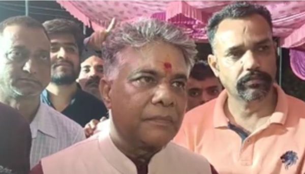 कांगड़ा से चुनाव जीतकर नूरपुर जसूर पहुंचे डॉ राजीव भारद्वाज का जोरदार स्वागत 