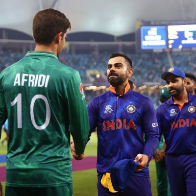 पाकिस्तान से मैच छीन सकते हैं कोहली और बुमराह: फवाद आलम