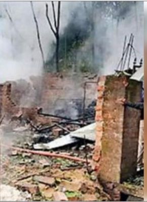बंगाल में अवैध पटाखा फैक्टरी में विस्फोट