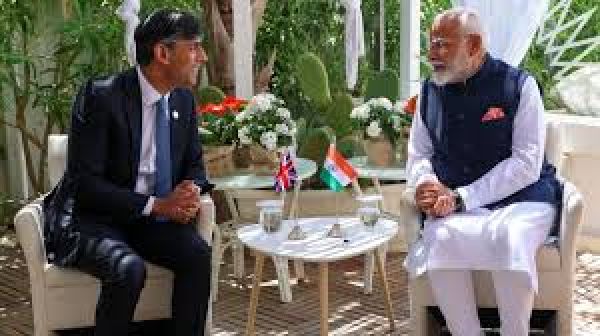 प्रधानमंत्री मोदी ने ब्रिटेन के अपने समकक्ष ऋषि सुनक से मुलाकात की