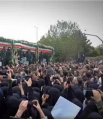  ‘छत्तीसगढ़’ का संपादकीय : ईरानी महिलाओं के खुले बाल राष्ट्रपति चुनाव का बड़ा मुद्दा