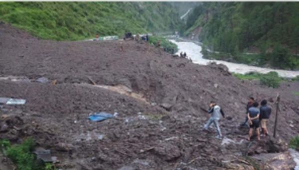 नेपाल में भूस्खलन में सात लोगों की जान गई 