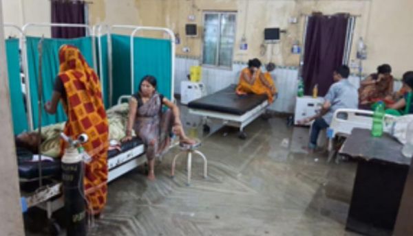 बिहार में बारिश ने बढ़ाई परेशानी; अस्पताल और स्कूल परिसर भी जलमग्न 