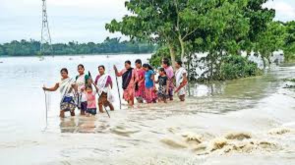 असम में बाढ़ से बिगडे़ हालात, 29 जिलों में 16.50 लाख लोग प्रभावित