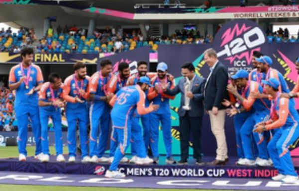 टी20 विश्व कप में भारत जिस तरह खेला वह अद्भुत था: आईपीएल अध्यक्ष 