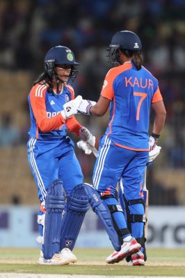 ब्रिट्स और काप के अर्धशतक, दक्षिण अफ्रीका ने भारत को 12 रन से हराया