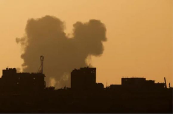 गाजा स्कूल पर इजरायली हवाई हमले में 16 की मौत 