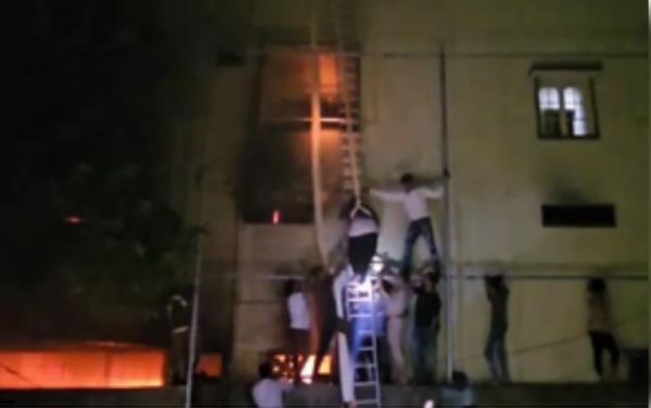 हैदराबाद में एक इमारत में लगी भीषण आग, एक की मौत 