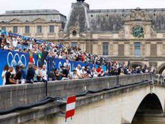 ‘एन इवनिंग इन पेरिस’ : फ्रांस में ओलंपिक खेलों का अनूठा और रंगारंग उद्घाटन समारोह