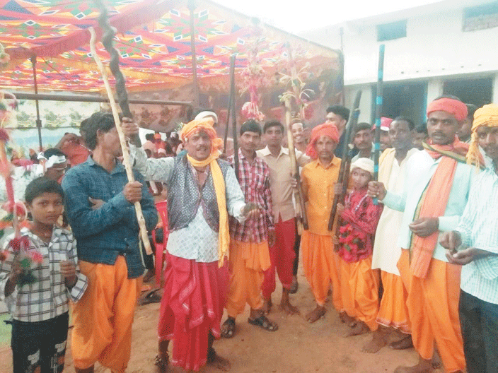 परंपराएं ग्रामीणों को एकता में बांधे रखती है-मोहन पुजारी