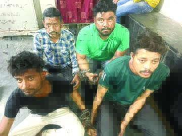 चलती ऑटो में चोरी-उठाईगिरी करने वालों की जांच में पुलिस ने दुर्ग के चार शातिरों को पकड़ा
