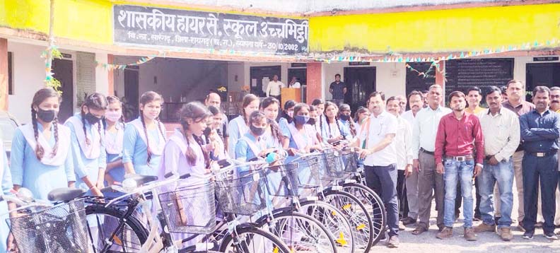 सरस्वती सायकल योजना से 72 छात्राएं हुईं लाभान्वित