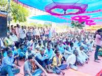 250 साल पुराने मंदिर में चोरी के आरोपी की गिरफ्तारी सहित पांच सूत्रीय मांगों को ले गोंड़ समाज ने रैली निकाली
