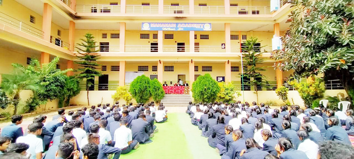 महानदी स्कूल में छात्र-छात्राओं को दी गई उनके अधिकार एवं कानून की जानकारी