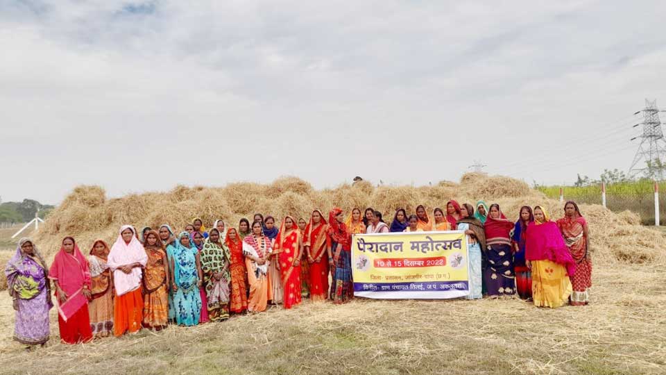 पैरादान महोत्सव: जिपं सीईओ ने गोठानों में पहुंच बढ़ाया किसानों-समूह की महिलाओं का मनोबल