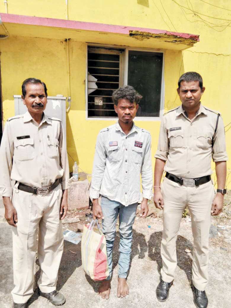 महुआ शराब समेत दो गिरफ्तार