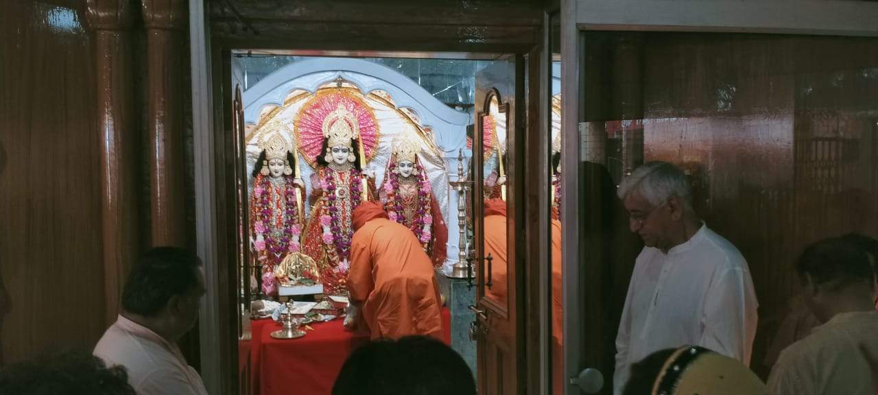रामलला के कपाट खुलते ही भक्तों की उमड़ी भीड़, जय श्रीराम के जयकारे से माहौल हुआ भक्तिमय  