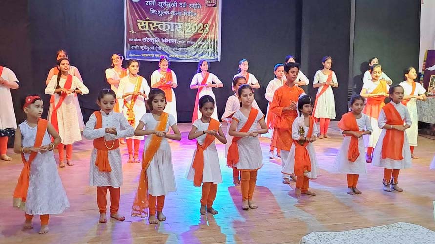 51 नृत्य साधकों ने नृत्य उत्सव में दी प्रस्तुति