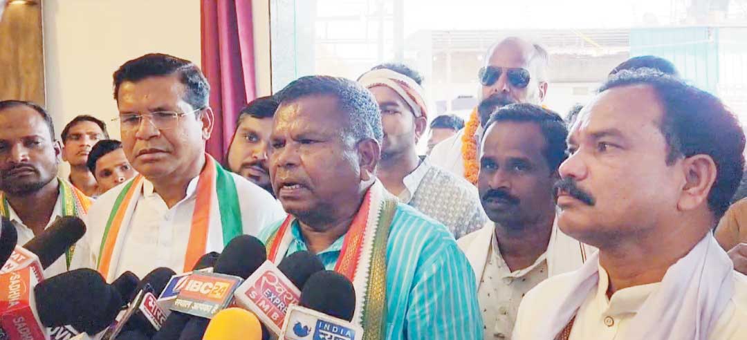 बस्तर प्रत्याशी कवासी लखमा पहुंचे कोण्डागांव, कहा - बस्तर में कांग्रेस का कार्यकर्ता जीतेगा