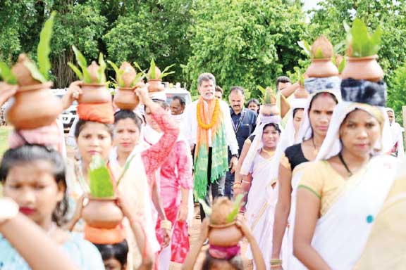 संत कबीर दास के बताये सतमार्ग को आत्मसात करें - किरण देव