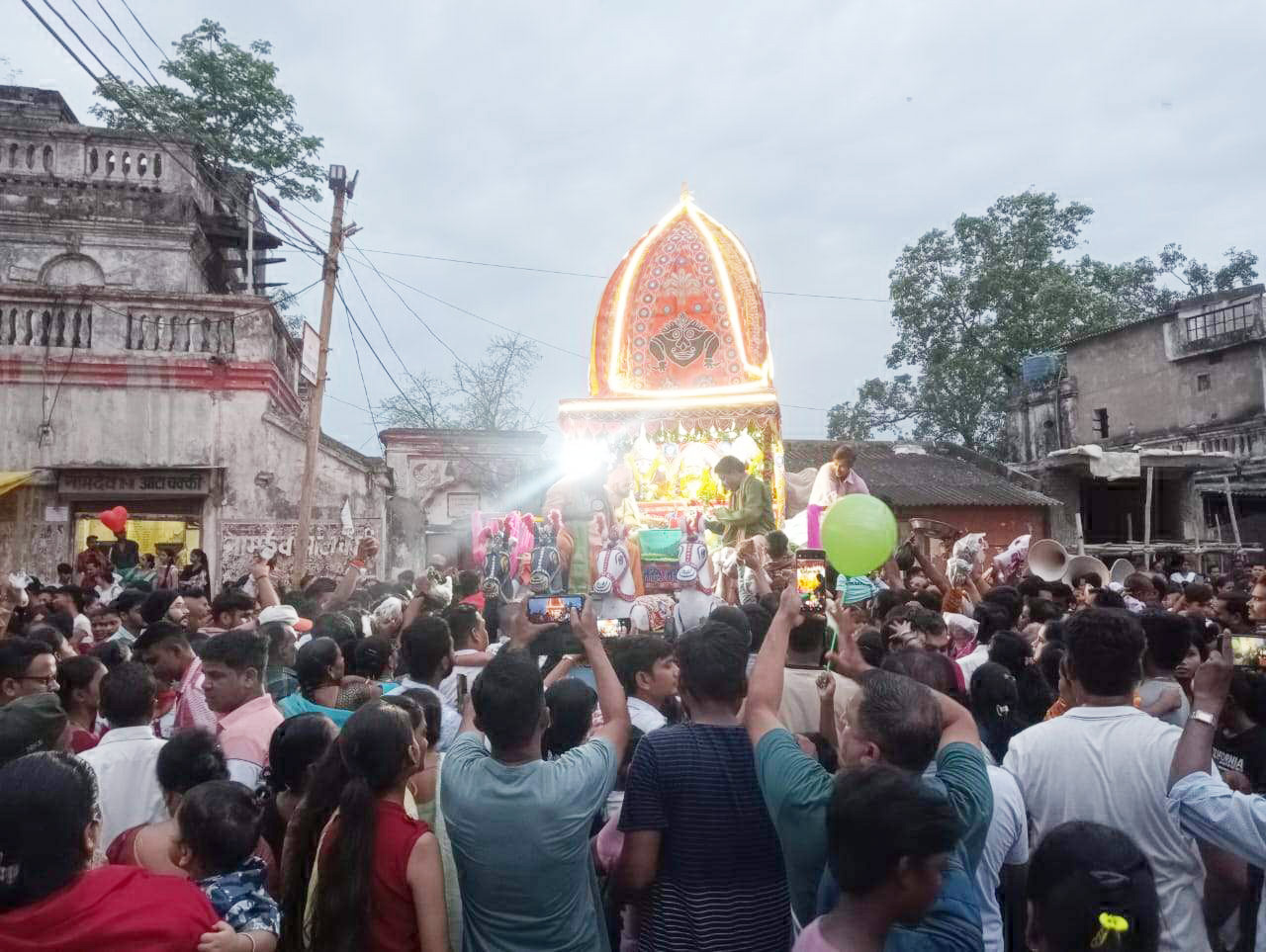 रथयात्रा: हरि बोलो से गूंजा रायगढ़,  राज महल प्रांगण में मेला