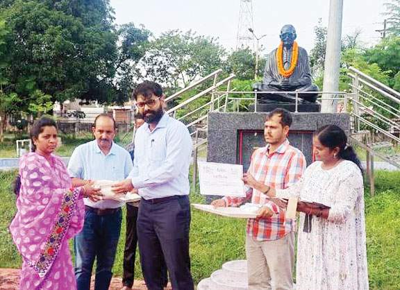  स्वच्छाग्राहियों का सम्मान