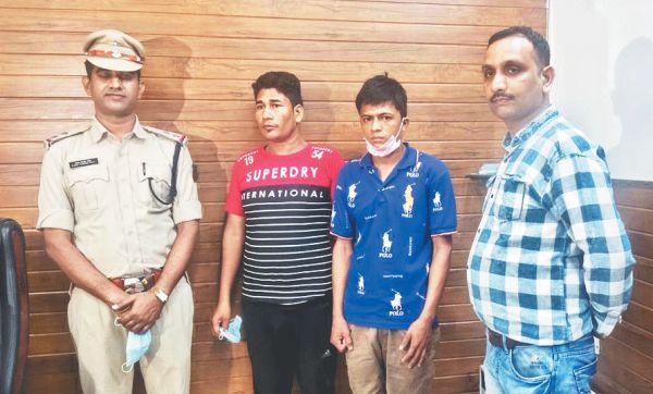    सिक्योरिटी गार्ड का काम मांगने वाले ही निकले चोर, मुंबई से 2 बंदी, नेपाली मूल के 3 फरार