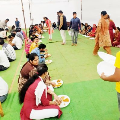 सिंधी समाज ने धूमधाम से मनाई गुरुनानक जयंती, अटूट लंगर में सैकड़ों ने किया प्रसाद ग्रहण