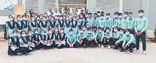 दंतेवाड़ा के छात्र-छात्राओं का सेंचुरियन विश्वविद्यालयओडिशा में अधिष्ठापन कार्यक्रम