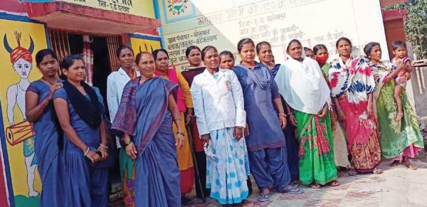 मोखपाल में दादी ने दिये पूर्ण सुपोषित होने के 5 मंत्र