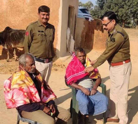 सूरजपुर पुलिस ने वरिष्ठ नागरिकों के साथ मनाया नववर्ष