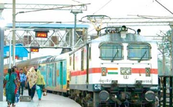 नागपुर-कलमना के बीच नान-इंटरलाकिंग के  कारण पांच दिनों के लिए 8 ट्रेनें रहेंगी रद्द