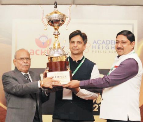  ऑल इंडिया मेगा कॉम्पटीशन में एएचपीएस मनेंद्रगढ़ अव्वल,  दिल्ली में चैंपियन ट्रॉफी से सम्मानित