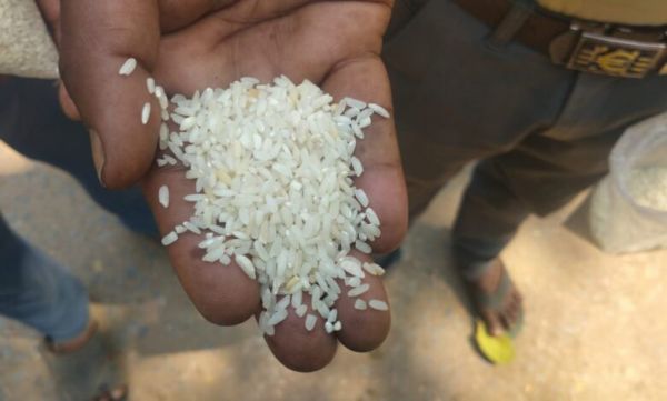 पीडीएस चावल में मिलावट का आरोप