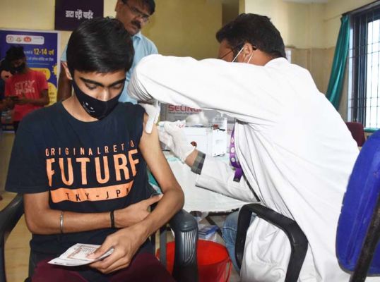 प्रदेश में 12 से 14 वर्ष के बच्चों का टीकाकरण शुरू
