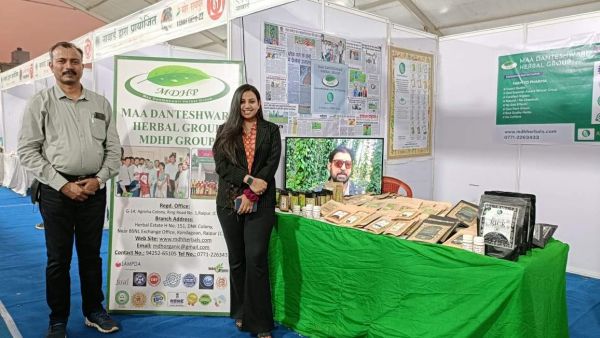 रायपुर में विश्व स्तरीय प्रमाणित जैविक जड़ी-बूटियों की धूम