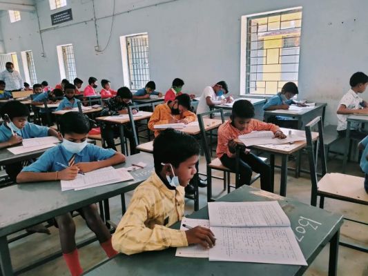  216 बच्चों ने दी एकलव्य विद्यालय में प्रवेश के लिए चयन परीक्षा
