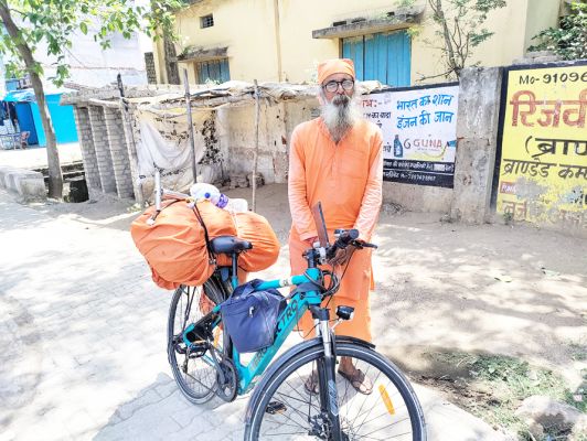 साइकिल से रामेश्वरम से अयोध्या जा रहे 65 बरस के राधाकृष्णन