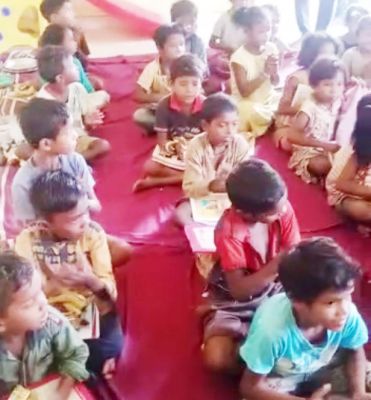 ईंट-भट्टे के मजदूरों के 379 बच्चों के लिए जिले में लग रही विशेष कक्षाएं