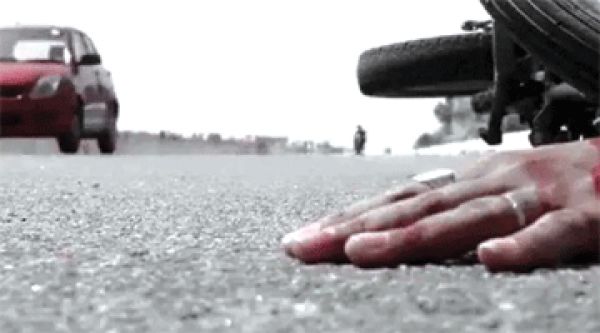 उरला पठारीडीह सडक़ पर दुर्घटना, बाइक सवार युवक की मौत