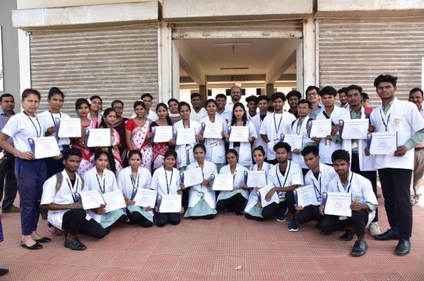 एनएमडीसी द्वारा प्रशिक्षण के लिए सेंचुरियन विवि भेजे गए 29 आदिवासी विद्यार्थियों को मिली नौकरी