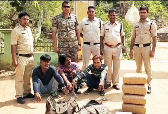 बाइक से गांजा तस्करी, राजस्थान के तीन आरोपी गिरफ्तार