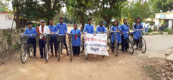 पर्यावरण बचाने एनएसएस स्वयंसेवकों ने निकाली साइकिल जागरूकता रैली
