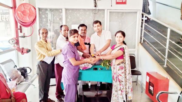 भाजपा चिकित्सा प्रकोष्ठ ने  किया नर्सों का सम्मान